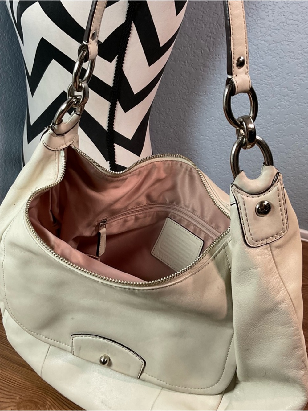 Vintage Coach Leather Hobo Shoulder Bag Cream Ivory Turnlock Purse - Picture 8 of 13